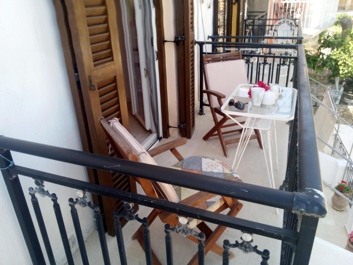 Soustas Apartments Longos  Экстерьер фото