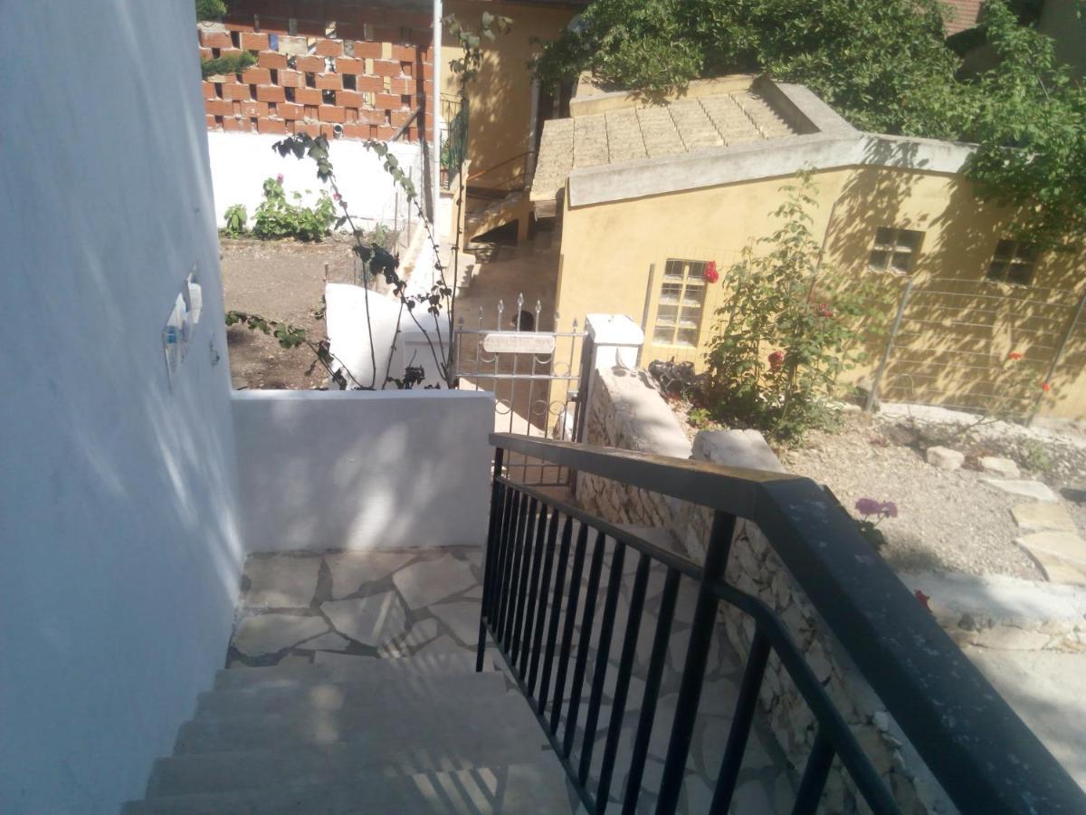 Soustas Apartments Longos  Экстерьер фото