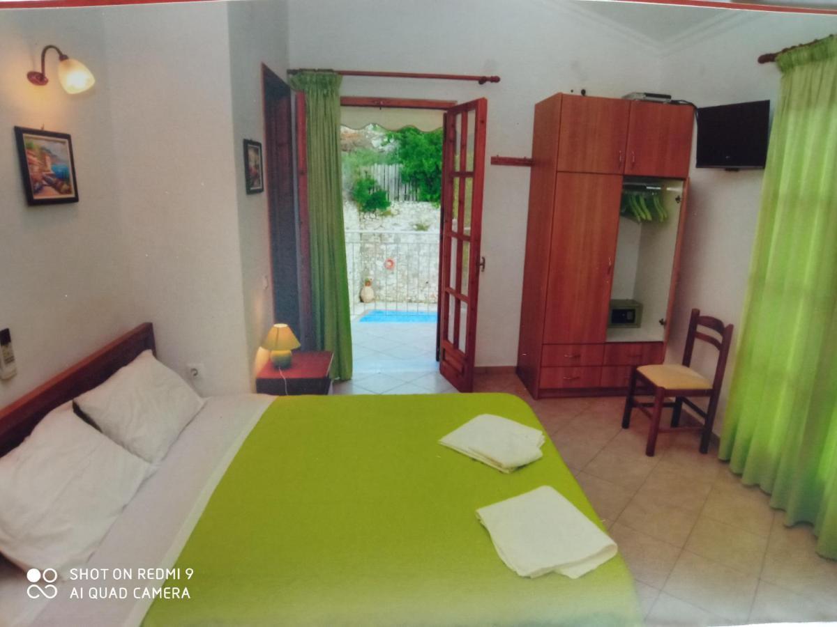 Soustas Apartments Longos  Экстерьер фото