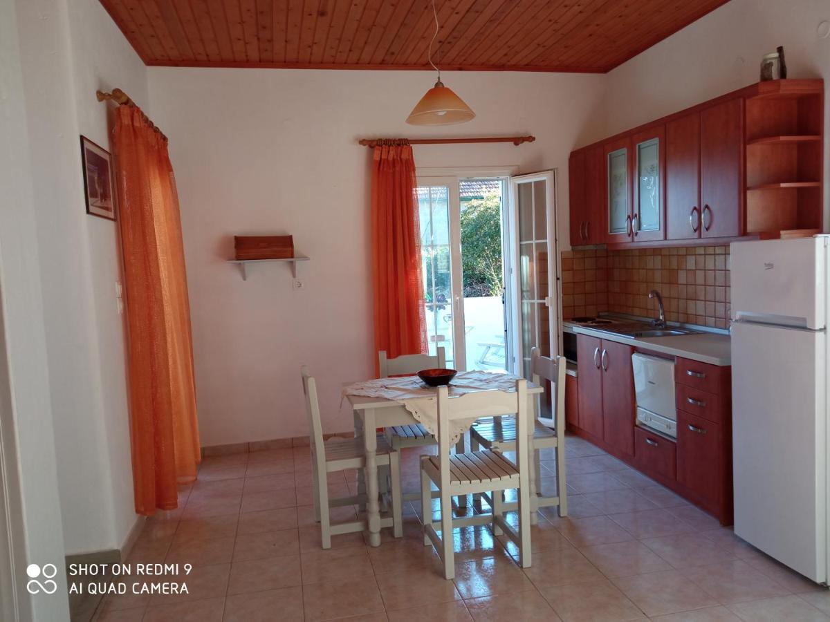 Soustas Apartments Longos  Экстерьер фото