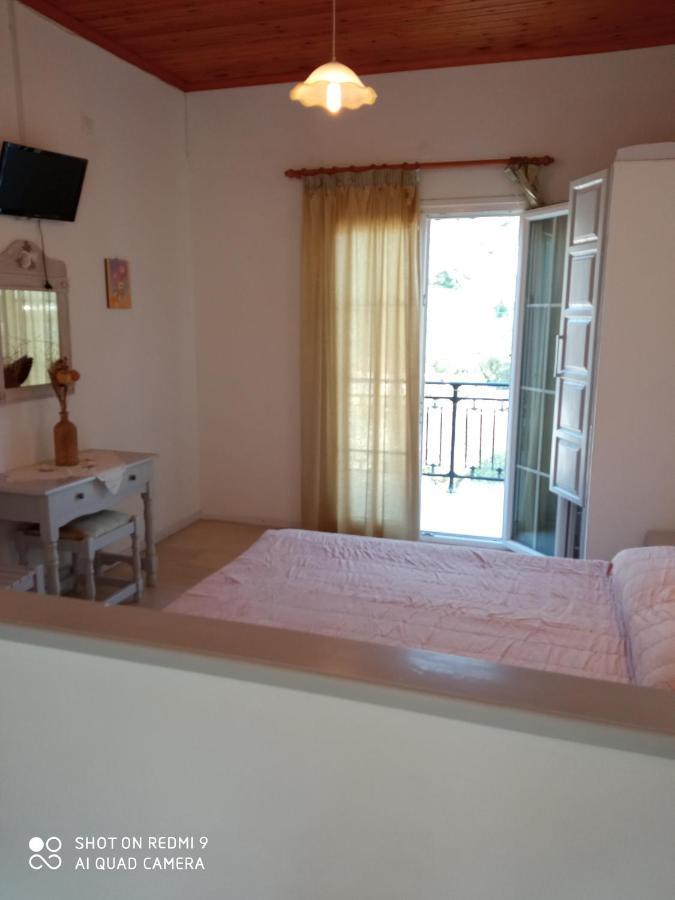 Soustas Apartments Longos  Экстерьер фото
